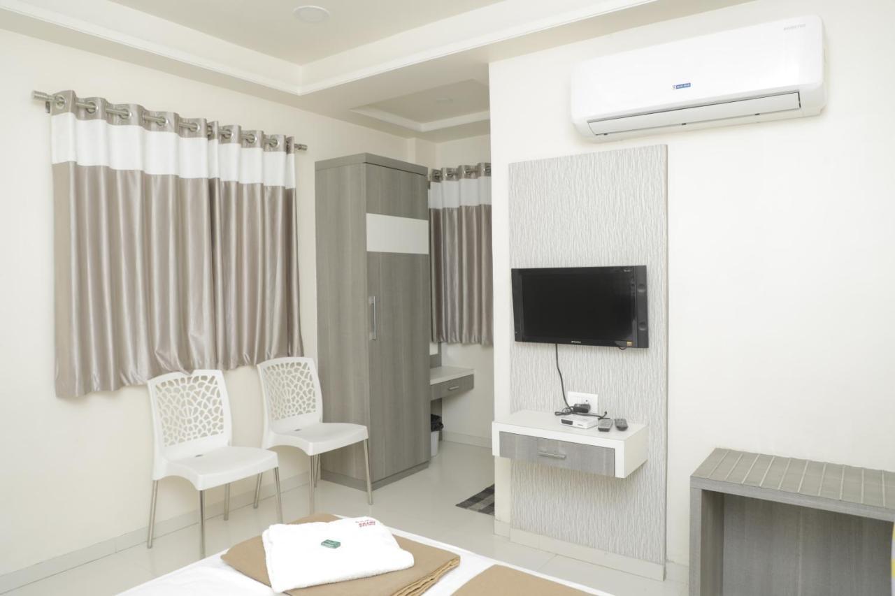 Hotel Lotus Chandrapur Exterior photo