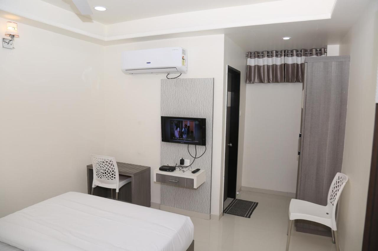 Hotel Lotus Chandrapur Exterior photo