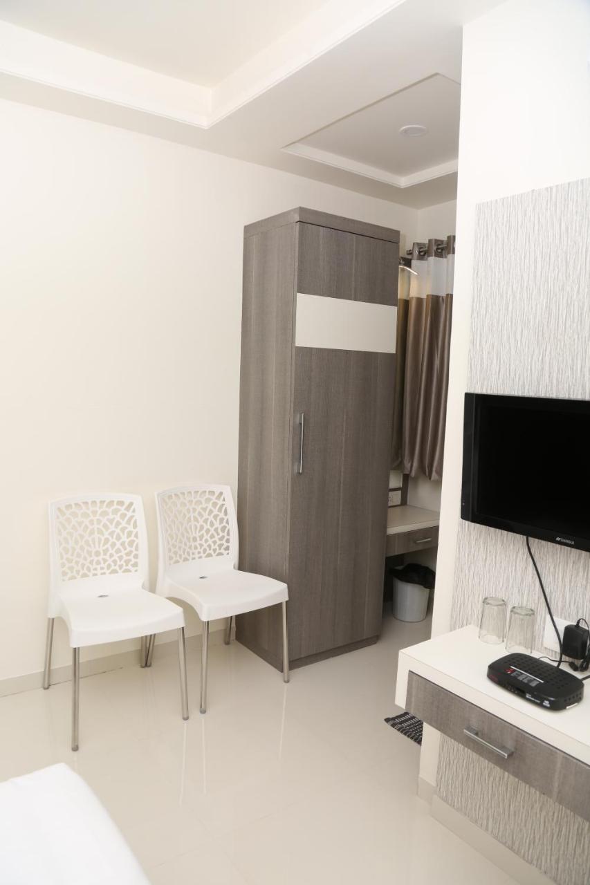 Hotel Lotus Chandrapur Exterior photo